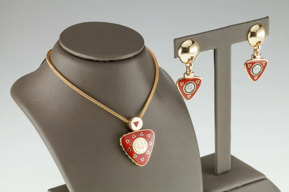 Splendido La Nouvelle Bague 18k Oro Giallo Smalto Ciondolo E Orecchini Parure - Immagine 1 di 4