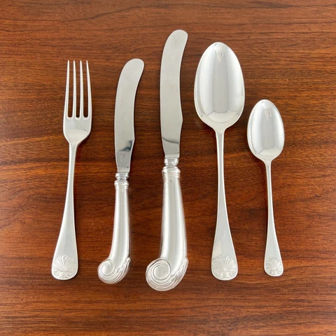 STIEFF AMERICAN COLONIAL STERLING SILVER 5 PC. PLACE SETTING WILLIAMSBURG SHELL Cover