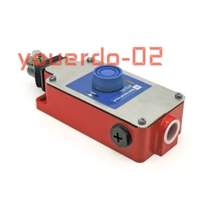 1 PC New Telemecanique Electric XY2CH13270 Latching emergency stop rope pull - Picture 1 of 5
