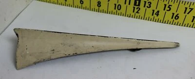 Adorno de guardabarros Hudson usado OEM 3145690 1956-1957 Hornet (673B) Foto 1 de 4