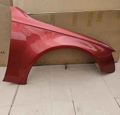 Cubierta del panel del guardabarros del lado derecho del pasajero 13-16 AUDI S4 A4 B8.5 roja OEM Foto 1 de 4