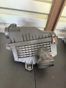 2013-2017 Honda Accord Air Intake Cleaner Filter Box 3.5L 17201-5G0-A00 - Picture 1 of 8