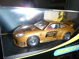 SCALEXTRIC PORSCHE 911 GT3R 2001 COLLECTOR CENTRE GOLD NEW IN  BOX C2388 - Picture 1 of 1