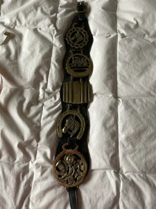 5 medaglioni cavallo ottone inglese vintage cinturino pelle briglia equitazione Bamford - Foto 1 di 5