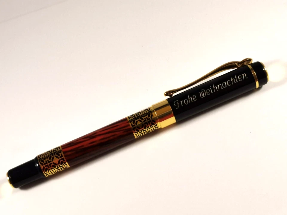 Füllfederhalter Metall mit Holzoptik mit Wunsch Gravur  Schwarz Füller Geschenk - Bild 1 von 4