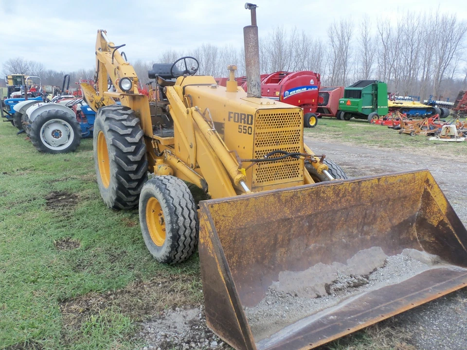 Ford Tractors 550 and 555 Workshop Manual ON CD - Image 1 of 1