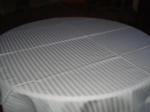 moderne weiße Tischdecke 170x170 cm Maco Satin mit Streifen Topqualität Schweiz - Bild 1 von 5