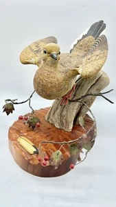 1998 Mourning Dove Bird On Branch Wood Carving By Ernst READ - Picture 1 of 20