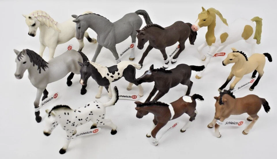 Lotto Schleich Horse Club con 11 diversi cavalli Trakehner, arabi. Germania - Immagine 1 di 4