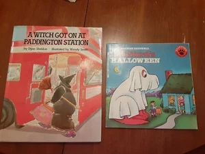 Lot of 2 Halloween Books: Clifford's Halloween; A Witch Got on at Paddington Stn - Bild 1 von 3
