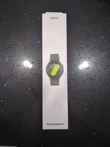Samsung Galaxy Watch 7 44 mm GPS sans fil SM-L310NZGAXAA neuf scellé - Photo 1 sur 2