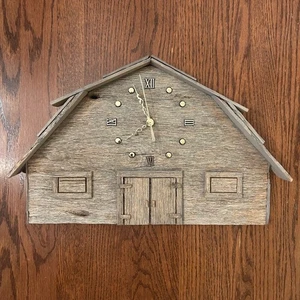 Barn Wall Clock Reclaimed Barn Wood 16.5x10 Farmcore Country Cottage USA Western - Picture 1 of 14