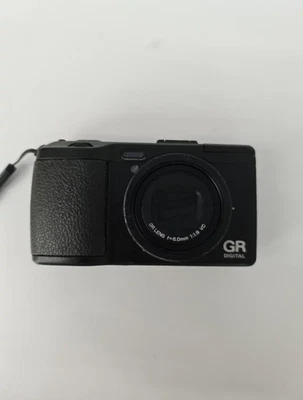 Ricoh GR Digital IV 10.4MP 28mm F1.9 Compact Camera With SD Card Charger - Image 1 of 4