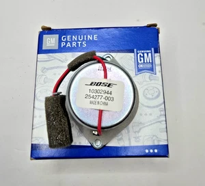 [GM 10302944] Altavoz estéreo coaxial redondo Bose 4" - Repuesto de equipo original - Imagen 1 de 3