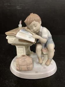 Figura Lladro "Sleepy Scholar" - Imagen 1 de 5
