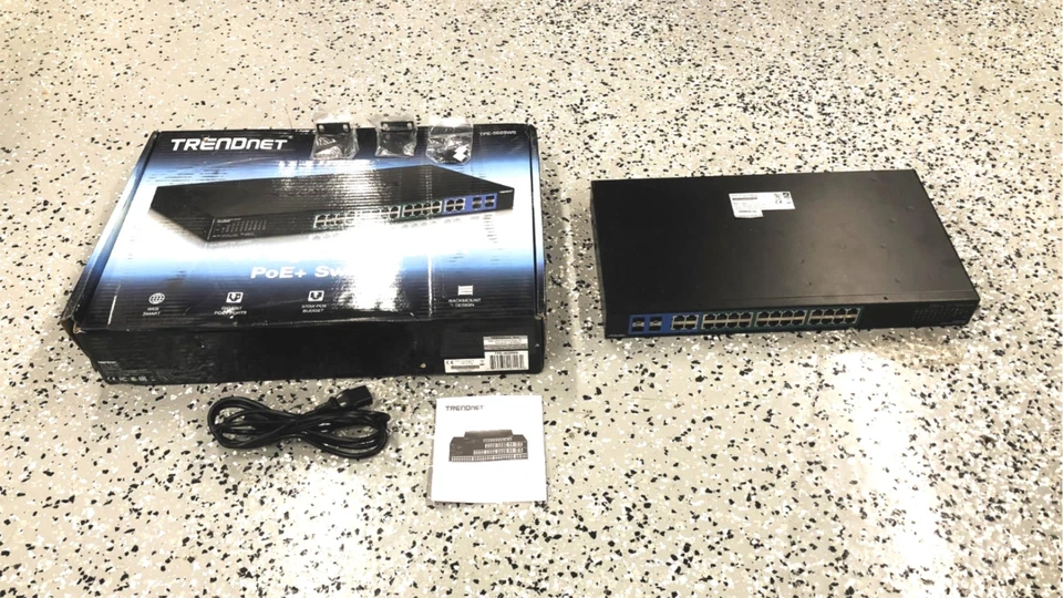 Trendnet 28-Port Gigabit Web Smart PoE+ Switch (Powers On) TPE-5028WS USED - Image 1 of 4