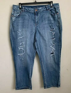 Lane Bryant Jeans Capri Blue Distressed Light Wash Pockets Stretch Size 20 - Picture 1 of 11