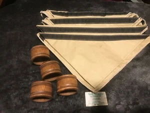 VINTAGE SET OF 4 WOODEN NAPKIN RINGS TABLE TREASURES BLOOMCRAFT - Picture 1 of 3