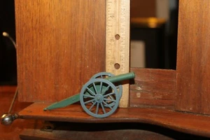 Vintage Plastic Toy Soldier Accessory Civil War Revolutionary Cannon - Picture 1 of 5
