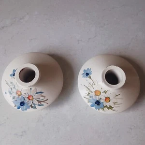 Vintage 1960s Handpainted Wood Small Candle Holders X 2 Daisy Bouquet On White - Picture 1 of 11
