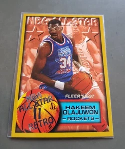 CARTE NBA HAKEEM OLAJUWON FLEER 1996-97 ALL STAR # 279 FUSÉES HOUSTON - Photo 1/6