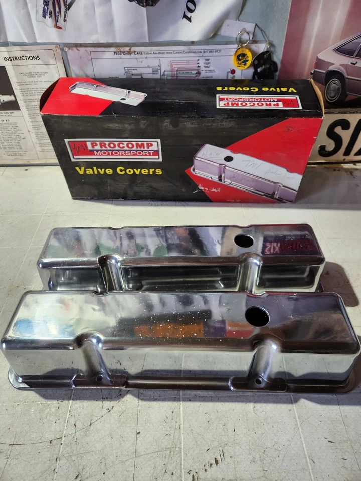 Chevrolet SBC Polished Aluminum Tall Valve Covers with Breather Hole 350 - Image 1 of 2