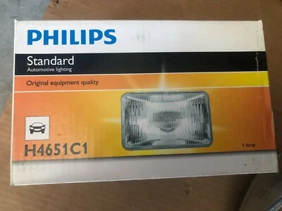 2x PHILIPS Lighting H4651C1 Halogen Sealed Beam Bus Truck Semis Headlight Bulb - Image 1 of 4