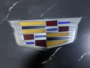 16-18 CADILLAC CT6 15-19 CTS  Front Grille Emblem 23444634 22990736 GM OEM NEW