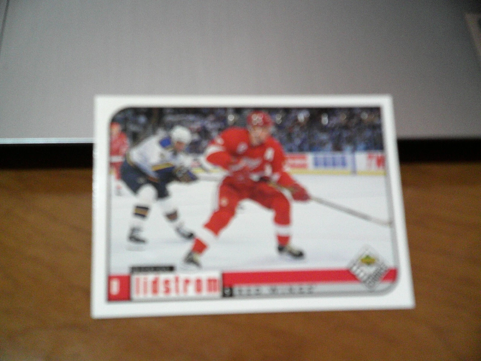 1998-99 UPPER DECK COLLECTORS CHOICE PREVIEW CARD #77-NICKLAS LIDSTROM- RED WING