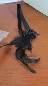TOLLES GATSBY schwarzes FEDER & PERLEN STIRNBAND Flapper Haarschmuck - Bild 1 von 3