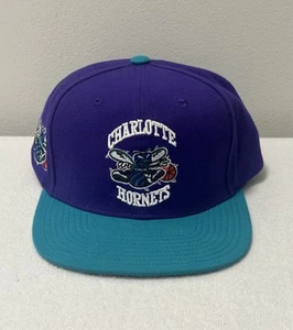 MITCHELL & NESS Charlotte Hornets Sombrero Para Hombre Snapback Púrpura Gorra Ajustable NBA - Imagen 1 de 8