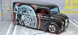 HOT WHEELS DAIRY DELIVERY HALL OF FAME TOP 10 ONLY MINTY - Picture 1 of 9
