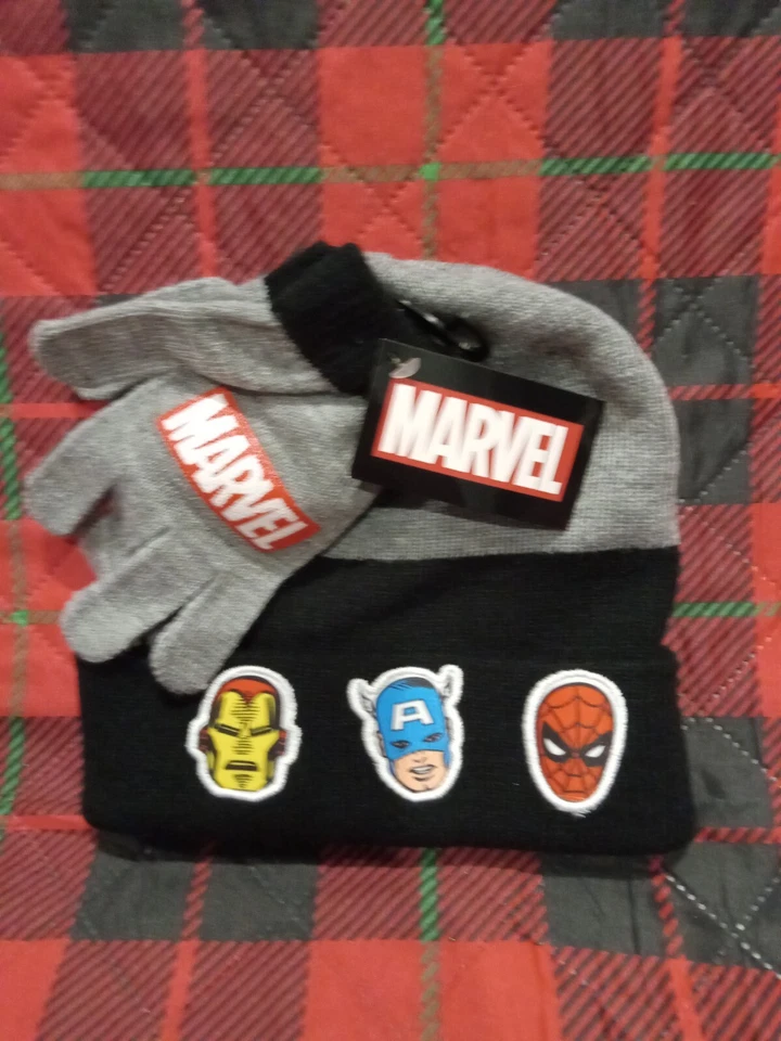 SOMBRERO Y GUANTES DE INVIERNO MARVEL BOYS Foto 1 de 1