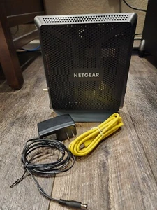 NETGEAR AC1900 960 Mbps 4 Port Gigabit Wireless Router C7000 - Picture 1 of 3