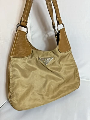 Винтажный Prada Camel Tessuto нейлона наплечная сумка Hobo коричневый кожаный отделки дизайнер - Изображение 1 из 4