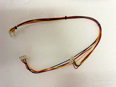 Supermicro 60/45cm Power Cable 1x 8-pin to 2x IDE 4-pin angled CBL-PWEX-0650 - Image 1 of 2