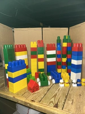 Mega Bloks 120 Piece Lot Of Assorted Blocks Shapes Car Bases People 6 lbs - Image 1 of 4