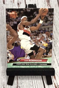 1992-93 Ultra #154 Cliff Robinson Portland Trail Blazers Basketball Card - Picture 1 of 4
