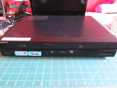 Sony RDR-VX555 DVD Recorder / Copier VCR VHS Combo unit HDMI (no remote) TESTED - Image 1 of 4