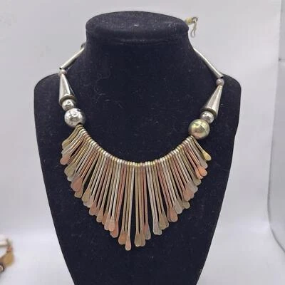 Collar De Colección Latón Flecos Tribal Tri Tono Babero Cuello Boho Capas Étnico Cuelga Foto 1 de 4