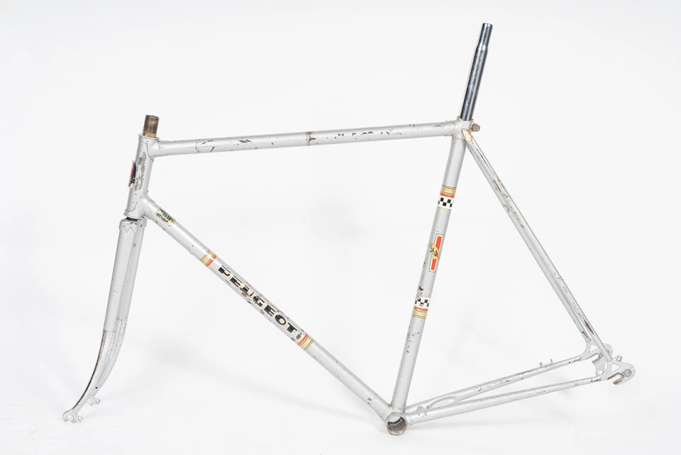 Cuadro de bicicleta de carretera Peugeot vintage tubos Reynolds punteras simples Foto 1 de 4