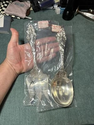 Juego de ensalada de plata esterlina desarmada Reed And Barton Love sellado en paquete Foto 1 de 4