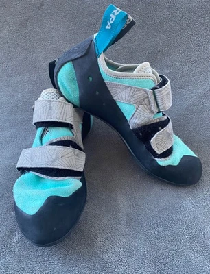 Origin Climbing Shoes EU Size 39, US Women’s 7.5, US Men’s 6.5 - Image 1 of 4