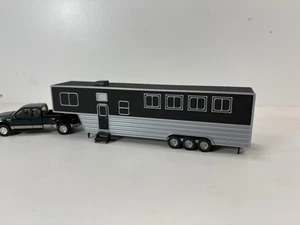Kit de remolque para caballos escala HO 1/87 en negro - Imagen 1 de 5