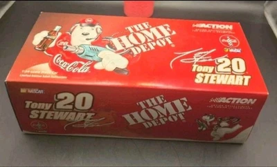 Tony Stewart Home Depot Coca-Cola Polar Bear 2001 1/24  Foto 1 de 4