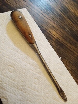 VTG IRWIN ? No. 5 SQUARE SHANK WOOD GRIP PERFECT HANDLE SCREWDRIVER 1/3" TIP - Image 1 of 4