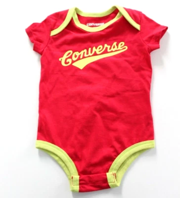 Body Converse Manga Corta Logo Talla 6-9M Rojo y Neón Borde 6-9 Meses NUEVO Foto 1 de 3