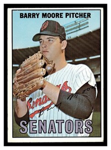 1967 TOPPS BARRY MOORE #11 ROOKIE CARD SENATORS MID HIGHER GRADE LOOKS VERY NICE