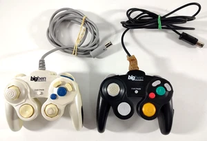 Lot de 2 Manettes Generique Big Ben pour Nintendo GameCube Envoi rapide et suivi - Picture 1 of 3