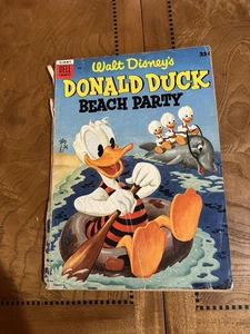 Walt Disney's Donald Duck Beach Party #1 Carl Barks Dell fumetti giganti - Foto 1 di 3